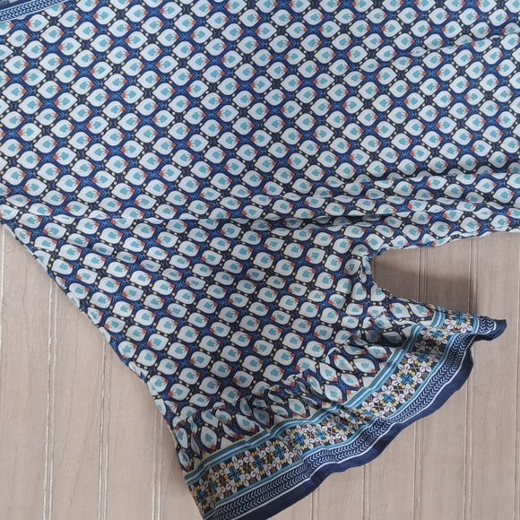 Max Studio Boho Geometric Print Tie Front Button Oversized Flowy Blouse Top - Picture 5 of 9